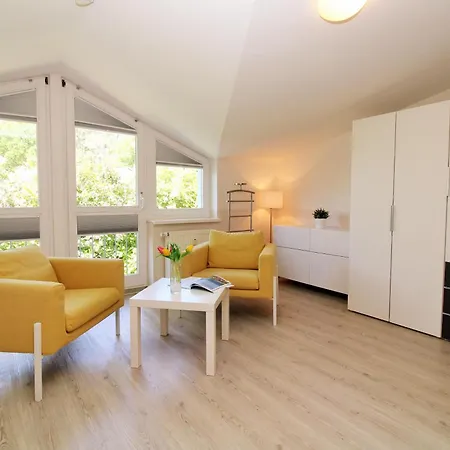 Haus Triton 1 Апартаменты Кюлунгсборн